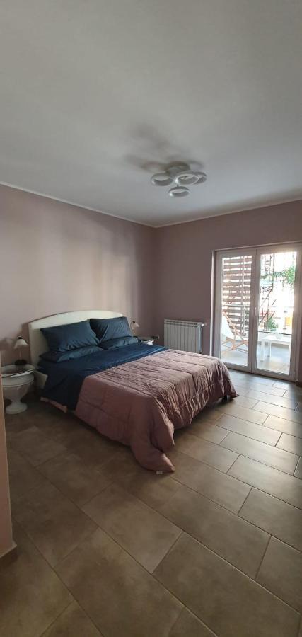 Casa Glicine Lägenhet Milazzo Exteriör bild